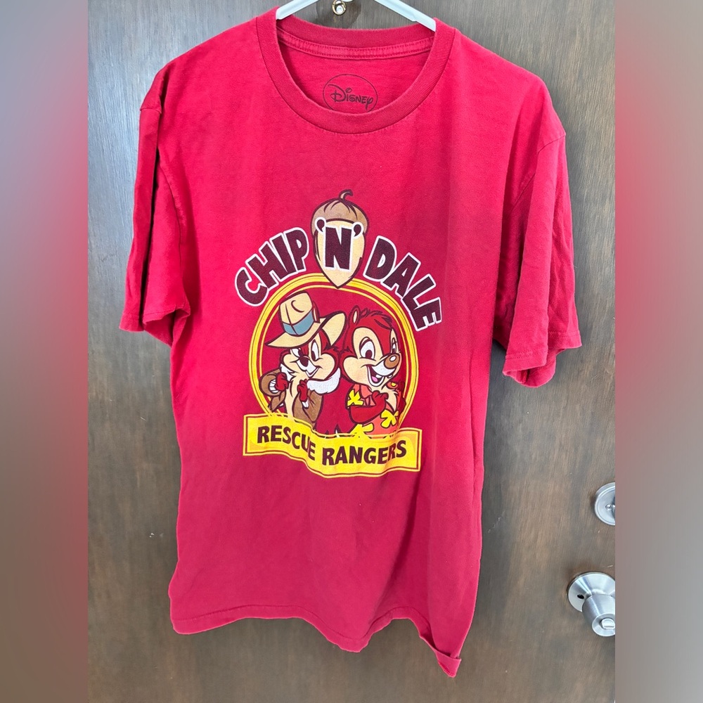 Chip ‘n’ Dale t-shirt 👚